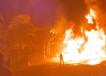 Satu Mobil Truk di Muaro Jambi Terbakar di Bukit Baling