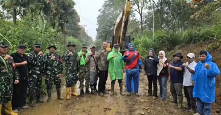 Bupati Monadi dan Dandim Kerinci Buka Pembangunan Jalan 26 Km Pungut Mudik–Sungai Kuning