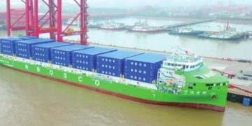 Kapal Kontainer Listrik China Terbesar di Dunia di Operasikan