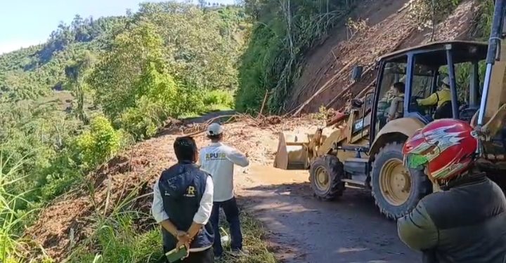 Longsor di Jalan Bukit Tirai Embun Kerinci: Akses Sempat Tak Bisa dilewati,  Dinas PUPR Turun Alat Berat 