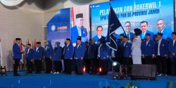 Dilantik Zulhas, Alfin–Monadi Resmi Nahkodai PAN Kerinci dan Sungai Penuh