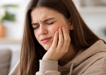 Hati-hati Gusi Gigi Bengkak Bernanah, Ini Cara Mengatasi Agar Cepat Sembuh