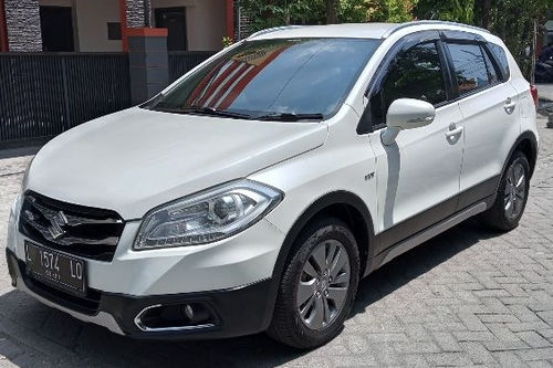 Suzuki SX4 S-Cross Bekas 2026 Masih Menarik