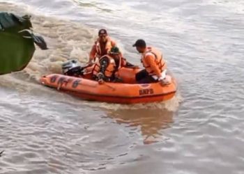 Remaja 16 Tahun Terseret Air Sungai Batanghari, Tim Gabungan Lakukan Pencarian