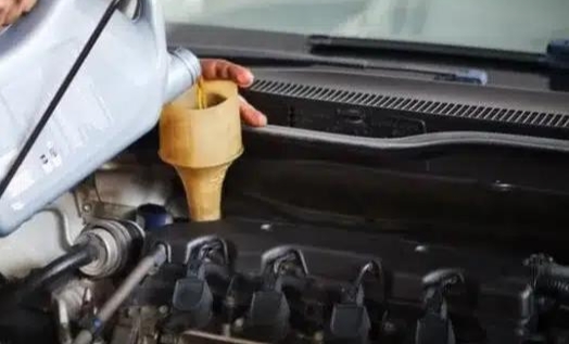 Hati-hati! Telat Ganti Oli Mobil Bisa Bikin Mesin Cepat Rusak, Ini Dampaknya