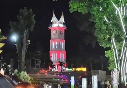 Bukit Tinggi Bersolek Menyambut Seabad Jam Gadang