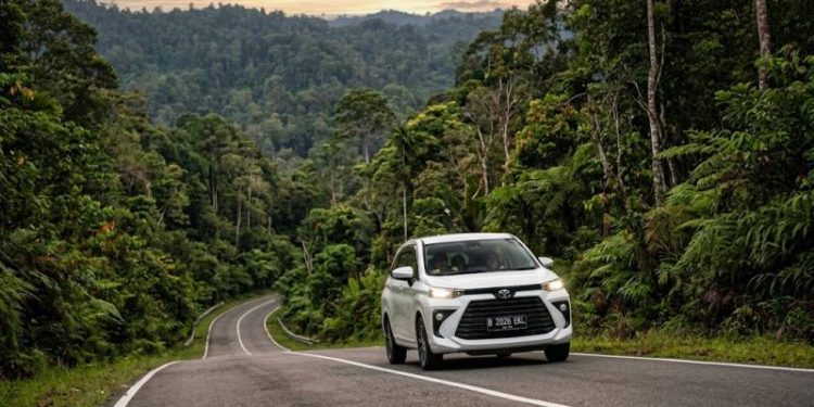 Benarkah Mematikan AC Mobil Saat Tanjakan Bikin Mesin Lebih Kuat