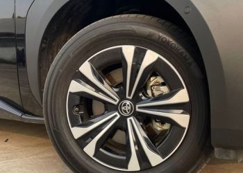Ban mobil listrik