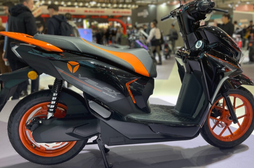 Yadea Velax Hadir di Jakarta Fair 2026