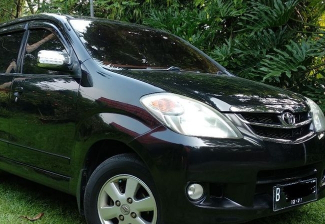 Mobil Bekas Toyota Avanza 2006