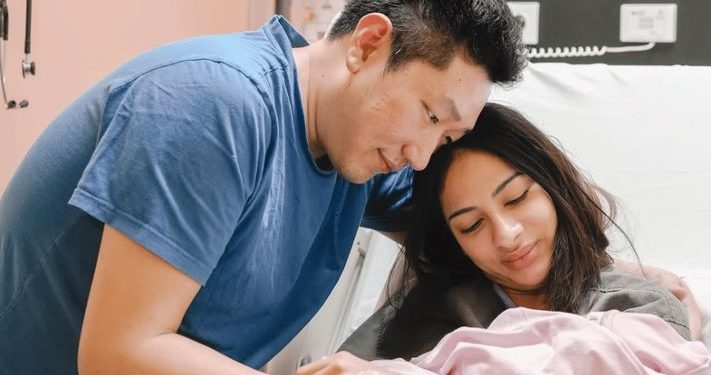 Shabrina Adfi dan Stanley Sambut Kelahiran Putri Pertama