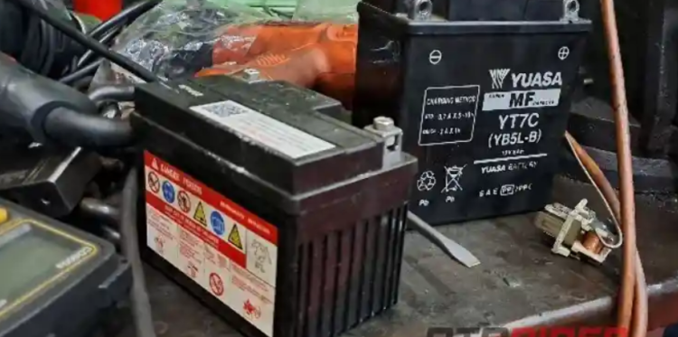 Hati-hati Hal Sepele Ini Pemilik Motor Matic Bisa Ganti Aki Baru