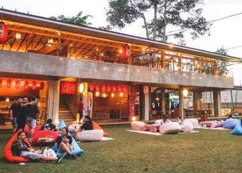 Nongkrong bersama Keluarga dan teman Di sudut Estetik Kota Kembang