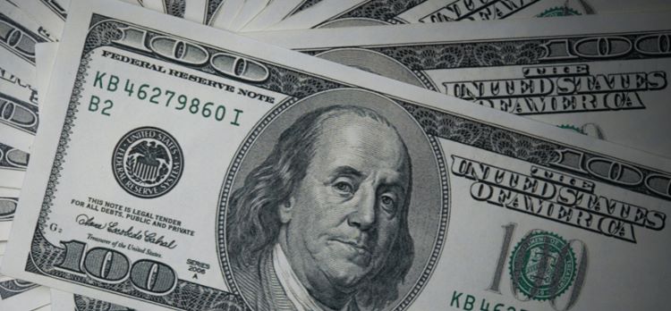 Tips Aman Menyimpan Uang Dolar di Rumah