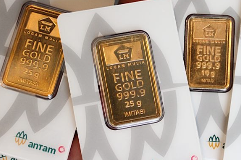 Harga Emas Antam Turun Rp32 Ribu