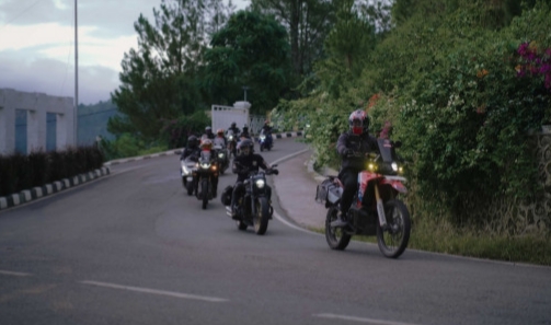 Touring Wheels & Wonders Samosir
