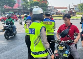Lupa Bawa SIM? Kini Pengendara Bisa Tunjukkan SIM Digital