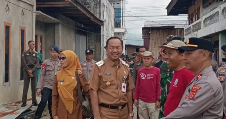 Wabup Kerinci Tinjau Rumah Rusak Pasca Angin Puting Beliung