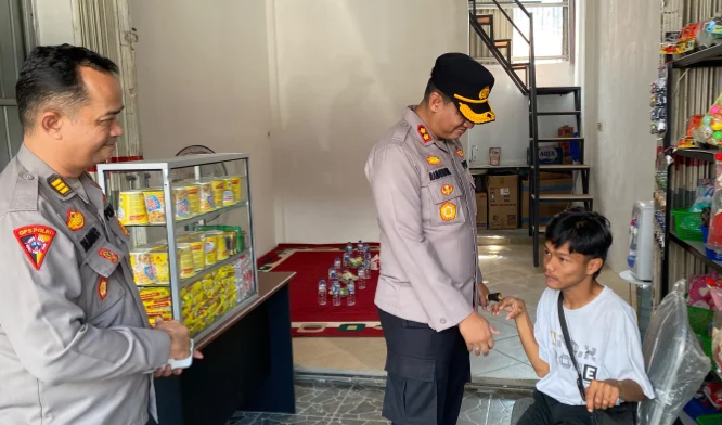 Eki Penyandang Tunadaksa di Sungai Penuh Punya Toko Berkat Kepedulian Polres Kerinci