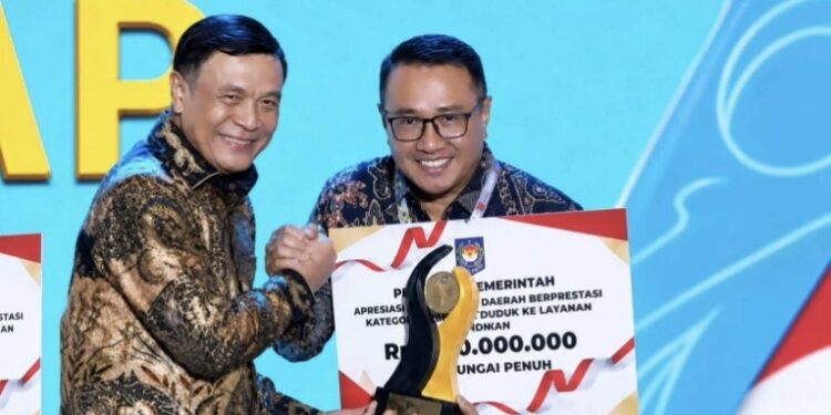 Pemkot Sungai Penuh Raih Penghargaan