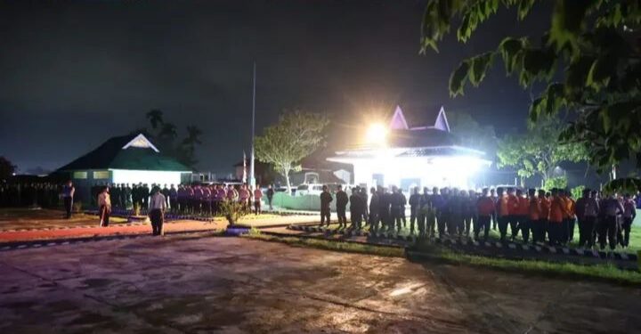 Ketua DPRD Hutri Randa Hadiri Apel Kehormatan dan Renungan Suci di TMP Semumu
