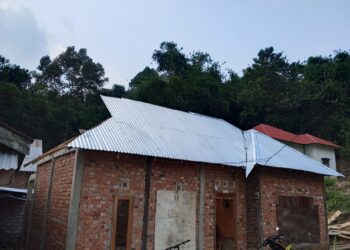 Mencuat Dugaan Pengurangan Material Bedah Rumah