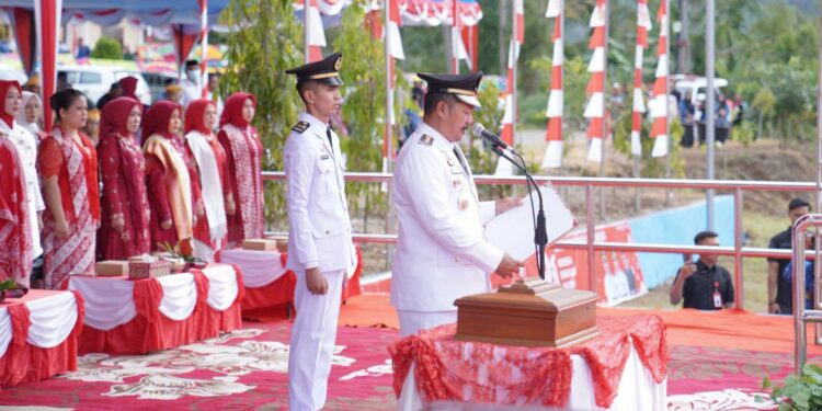 Bupati Monadi Pimpin Upacara HUT ke-81 Republik Indonesia