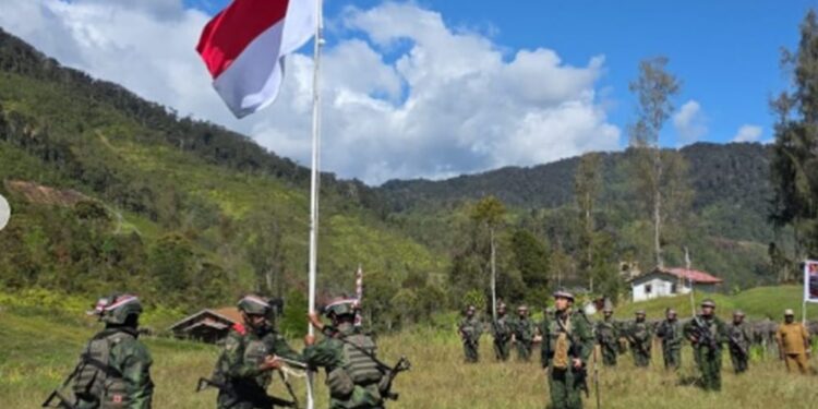 Jenderal Kopassus Datangi Markas OPM, Pimpin Upacara HUT Ke-81 RI di Ugimba