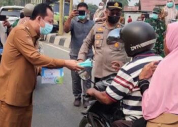 Pemkab Muaro Jambi Bagikan Masker