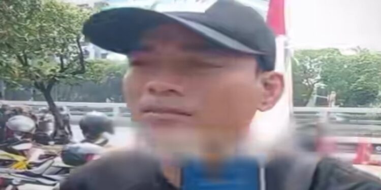 Akun TikTok dan WhatsApp Botok Pati Tak Bisa Diakses