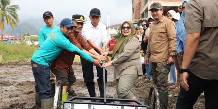 Wawako Azhar Hamzah Pimpin Tanam Perdana