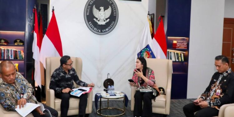 Bupati Anisa Bertemu Wamendagri