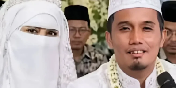 Ustaz Maulana Tepis Isu Soal Pernikahan dengan Umi Pipik