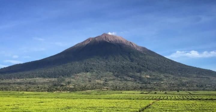Antisipasi Karhutla, Jalur Pendakian Gunung Kerinci Ditutup