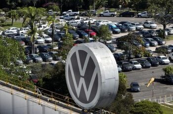 Volkswagen PHK 100.000 Karyawan, Tertekan Persaingan China dan Tarif AS