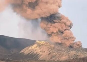 Waspada! Empat Gunung Api di Indonesia