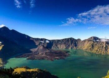 Gunung Rinjani Masih Level II Waspada