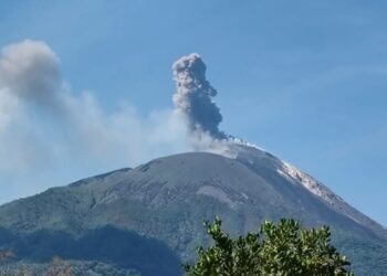 Gunung Ili Lewotolok Kembali Erupsi