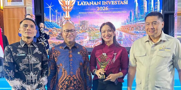 Dharmasraya Raih Terbaik I Anugerah Layanan Investasi 2026