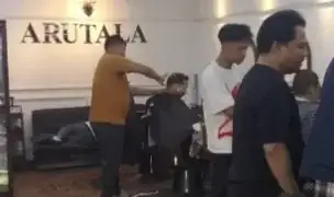 Warga Beramai-ramai Cukur Rambut