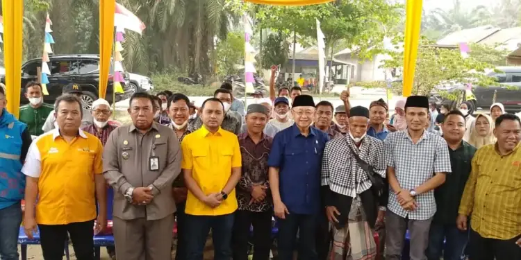 Cek Endra Dengar Langsung Keluhan Listrik Warga Tebo