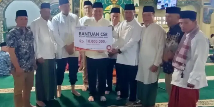 Wako dan Wawako Sungai Penuh Safari Jumat di Masjid Agung