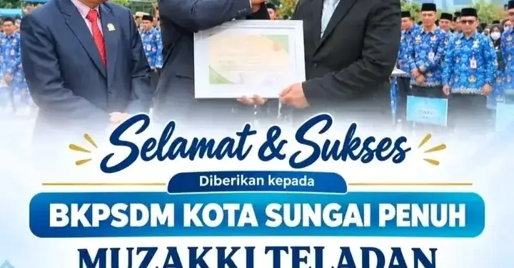 Wako Alfin Serahkan Penghargaan Muzakki Teladan kepada BKPSDM Sungai Penuh