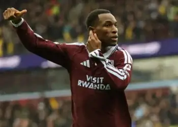 Aston Villa Kalahkan Manchester City 2-1