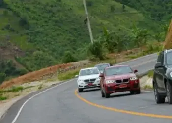 Sering Setengah Kopling Bawa Mobil di Tanjakan