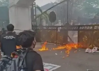 Demo Anarko di Kantor Gubernur Jambi Berujung Perusakan Fasilitas Negara